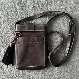 MANITOBAH Cross Body Bag